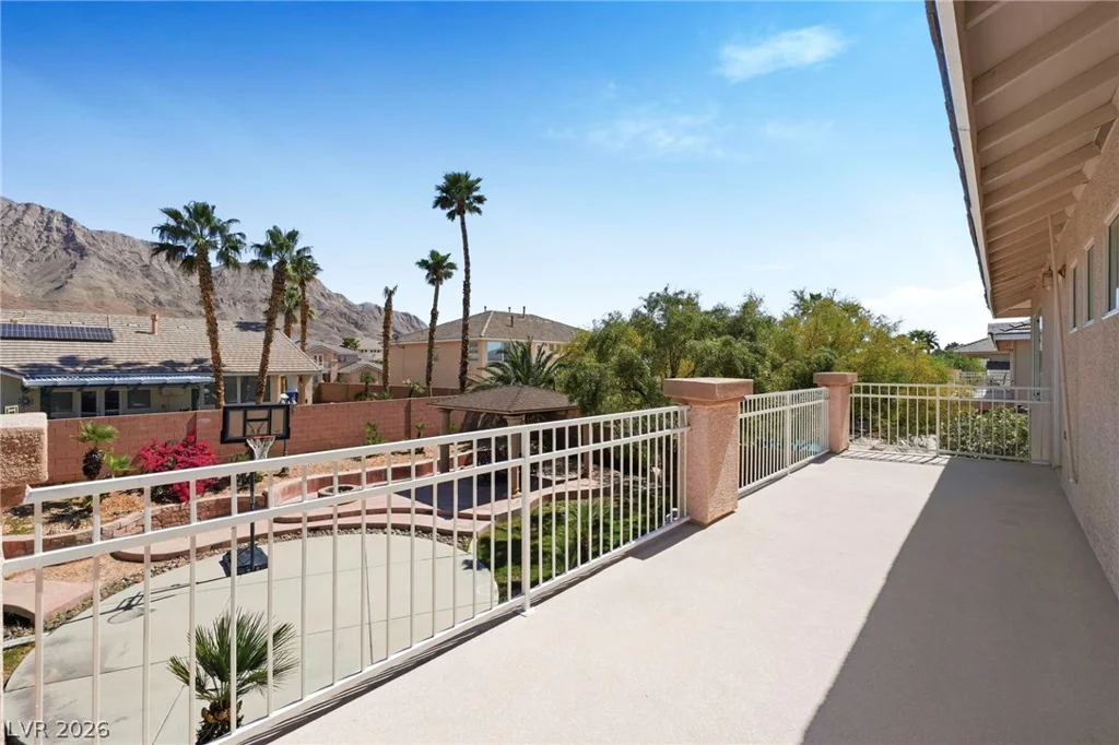 728 Lava Falls, Las Vegas, NV 89110
