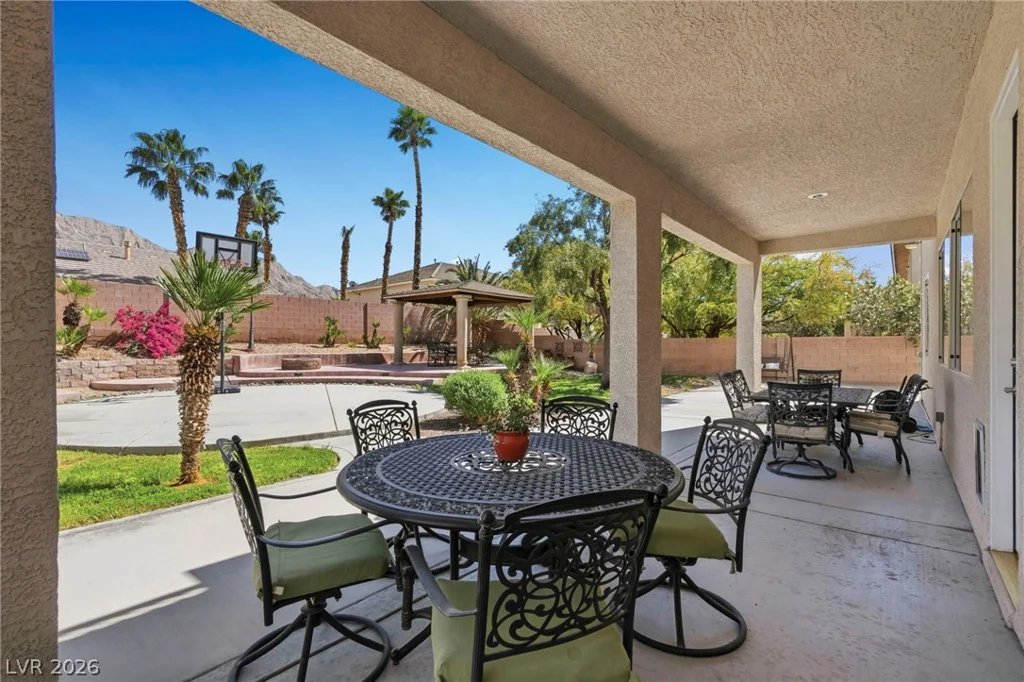 728 Lava Falls, Las Vegas, NV 89110