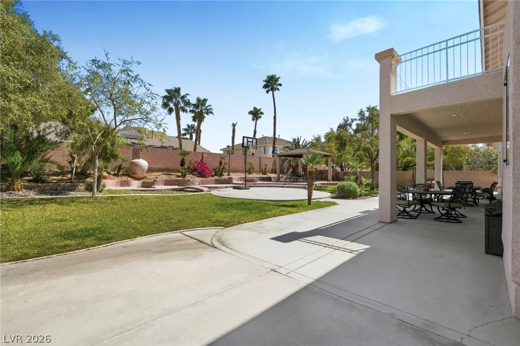 728 Lava Falls, Las Vegas, NV 89110