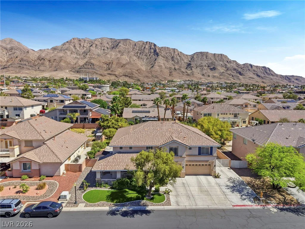 728 Lava Falls, Las Vegas, NV 89110
