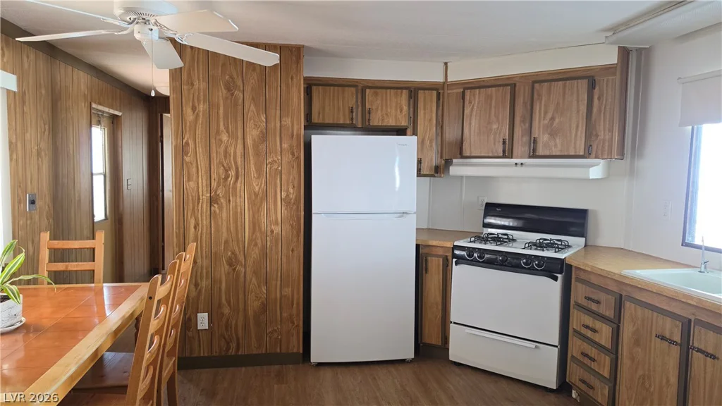 4633 Royal Ridge, Las Vegas, NV 89103