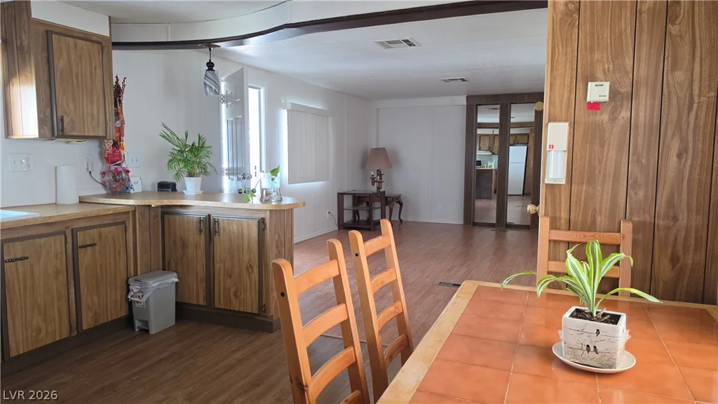 4633 Royal Ridge, Las Vegas, NV 89103