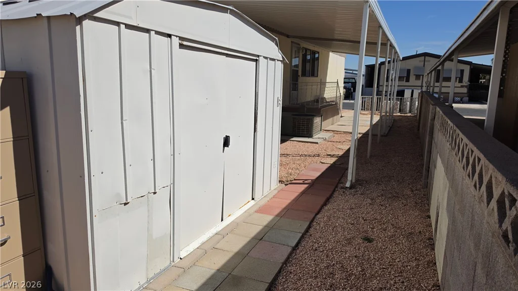 4633 Royal Ridge, Las Vegas, NV 89103