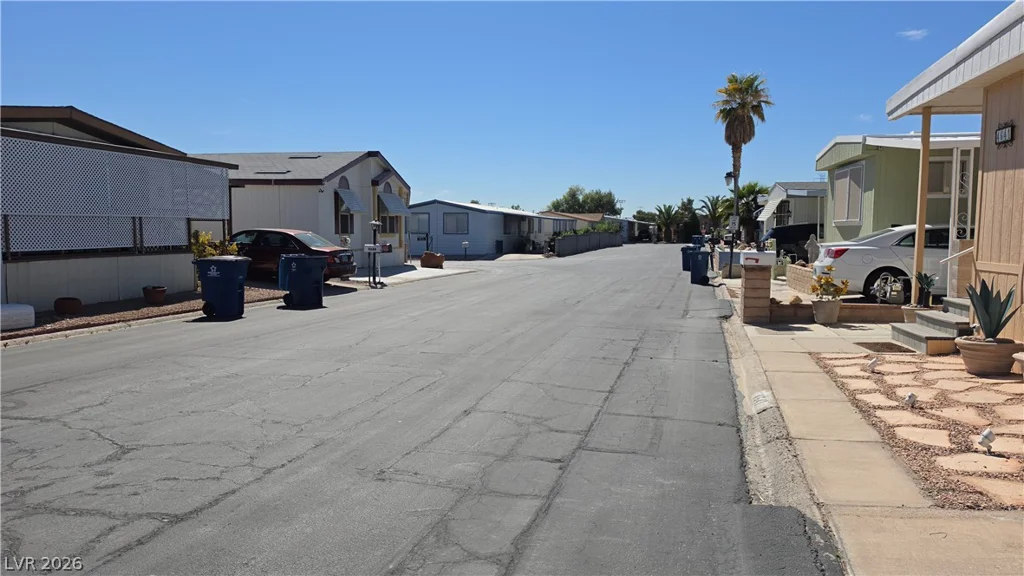4633 Royal Ridge, Las Vegas, NV 89103