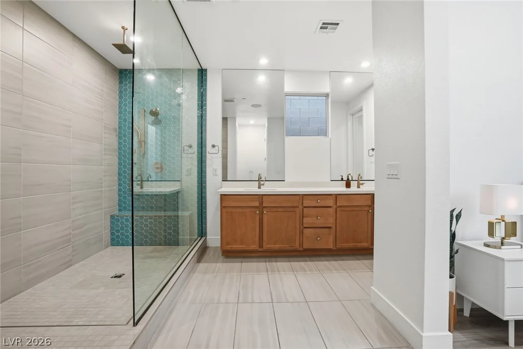 1917 Regal Bluff, Henderson, NV 89052