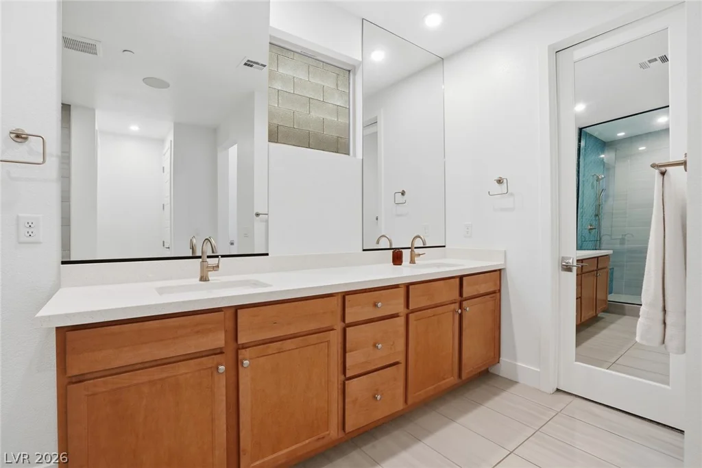 1917 Regal Bluff, Henderson, NV 89052