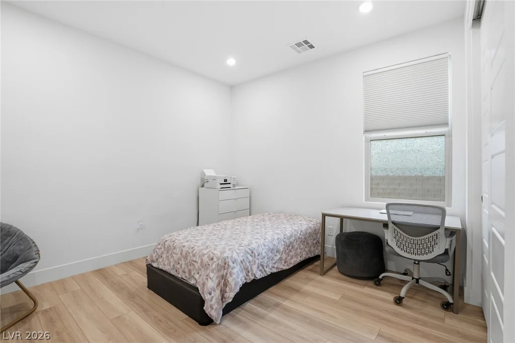 1917 Regal Bluff, Henderson, NV 89052