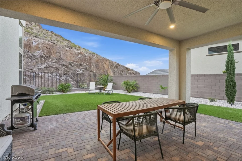 1917 Regal Bluff, Henderson, NV 89052