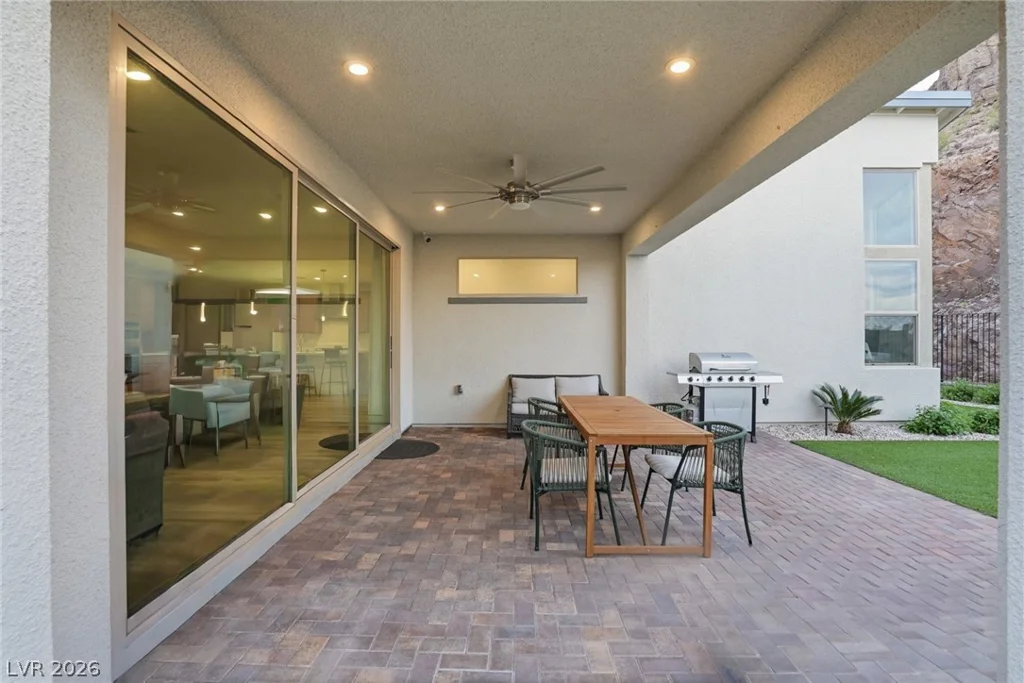 1917 Regal Bluff, Henderson, NV 89052