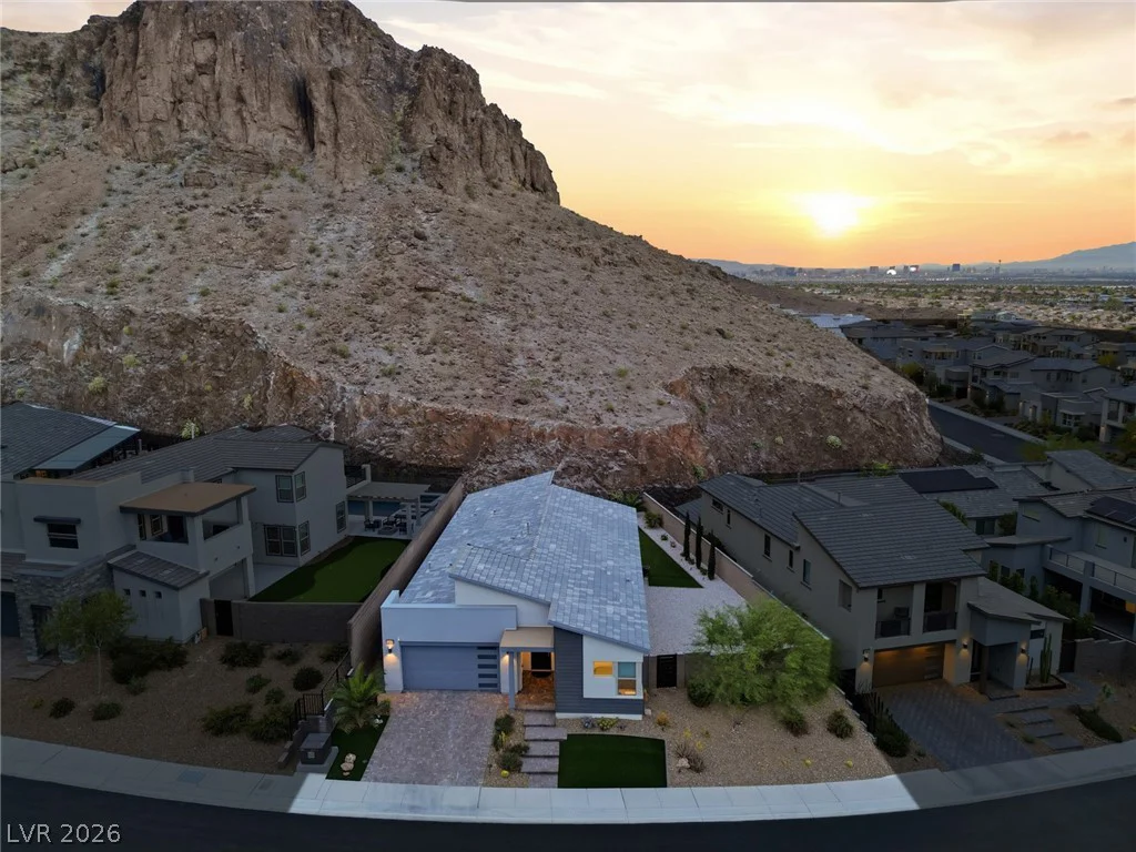 1917 Regal Bluff, Henderson, NV 89052