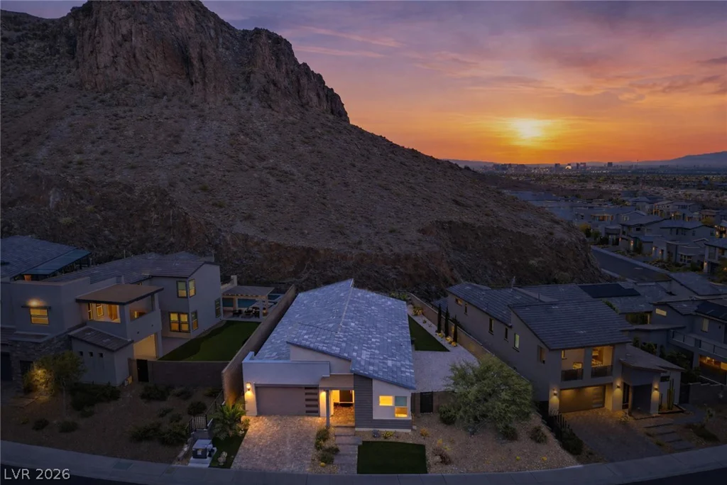 1917 Regal Bluff, Henderson, NV 89052