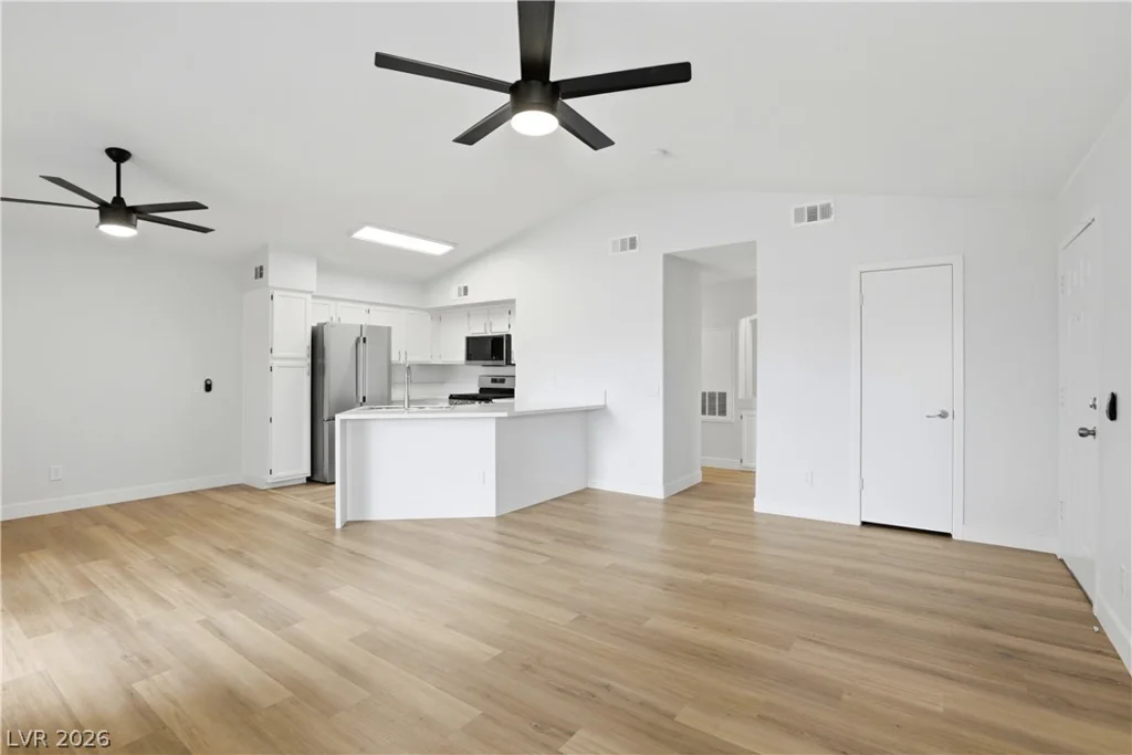 5415 Harmon, Las Vegas, NV 89103