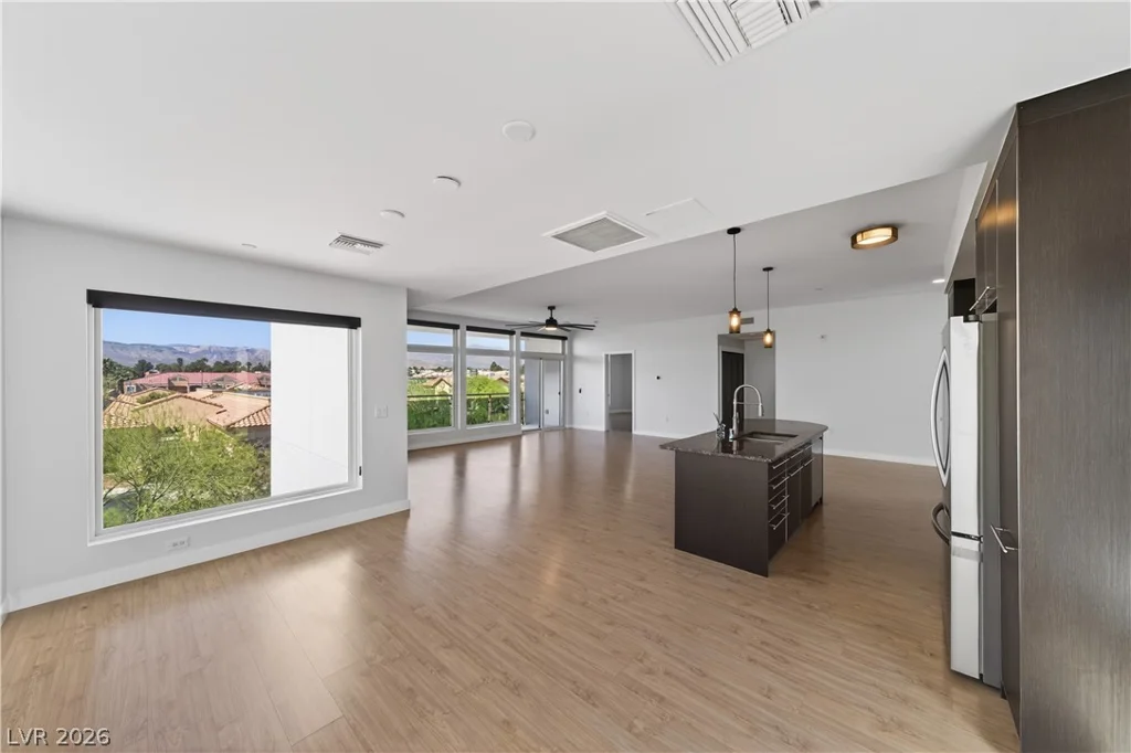 8925 Flamingo, Las Vegas, NV 89147