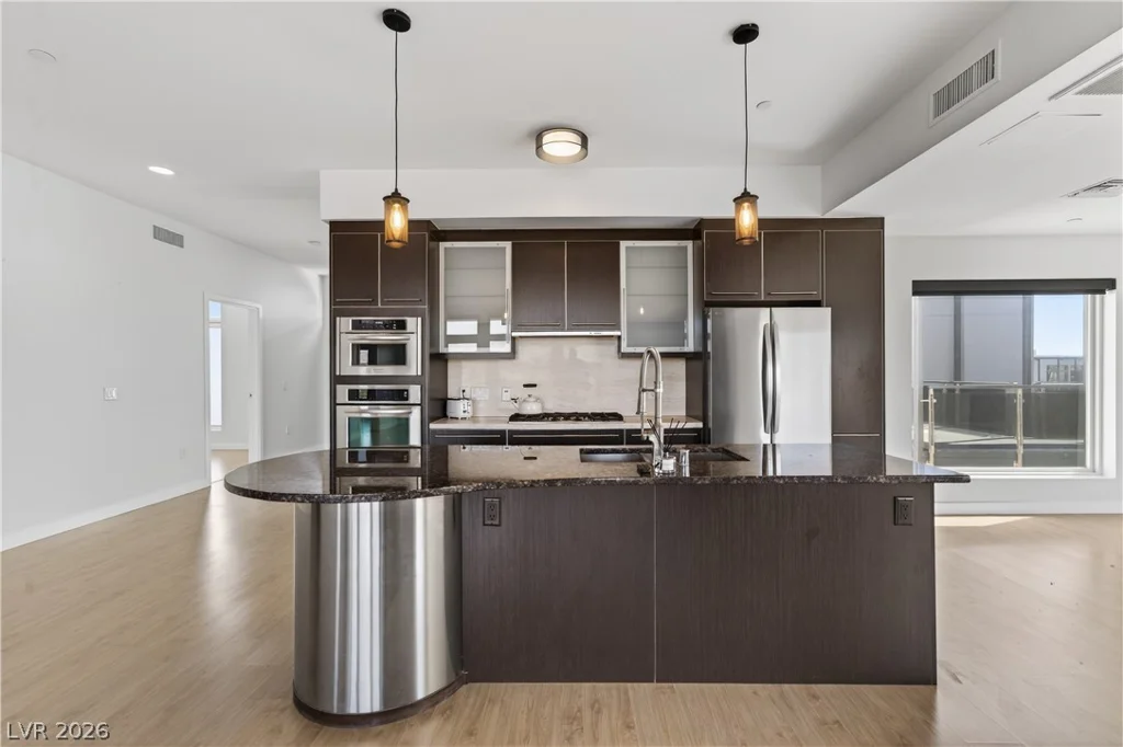 8925 Flamingo, Las Vegas, NV 89147
