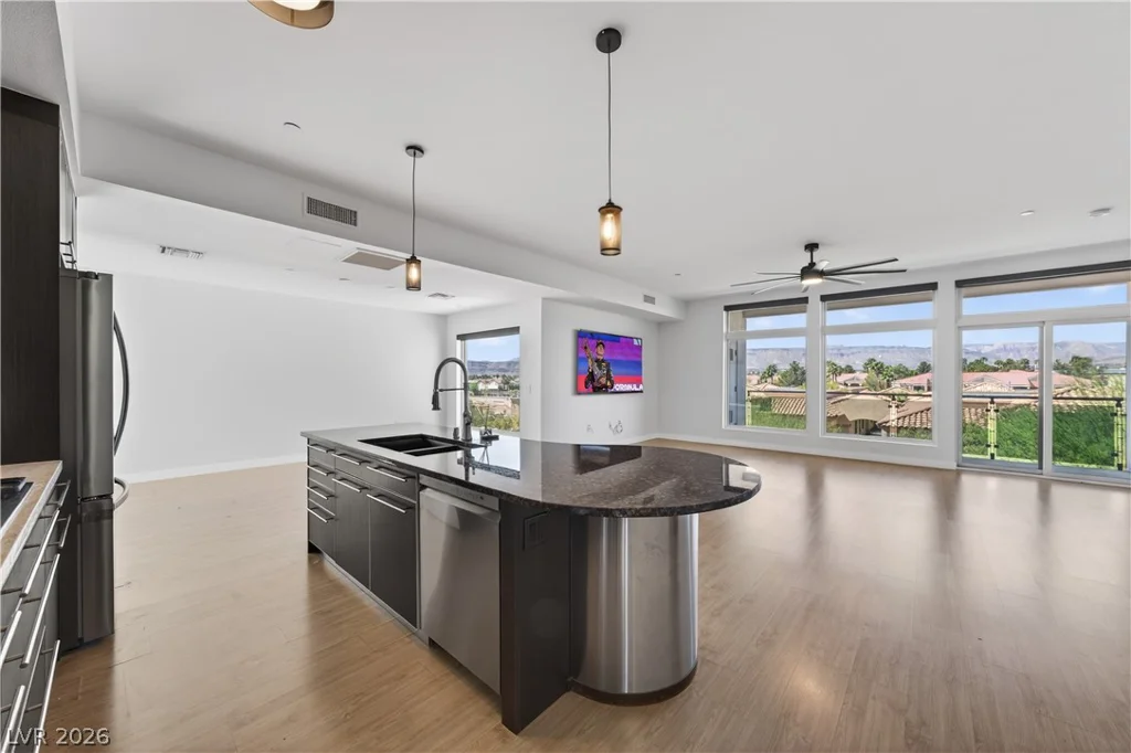 8925 Flamingo, Las Vegas, NV 89147