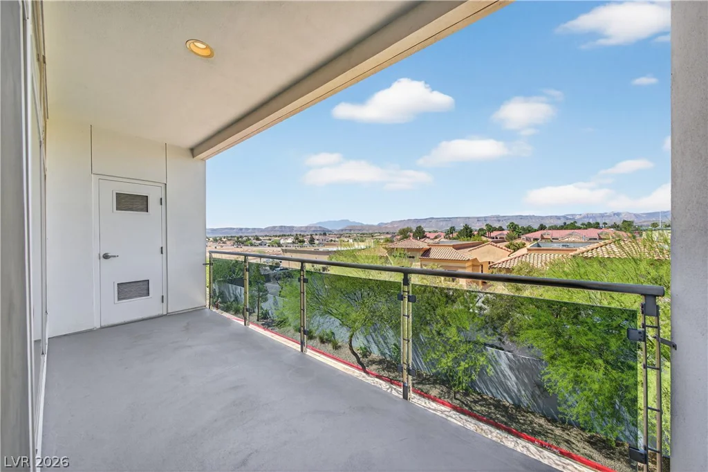 8925 Flamingo, Las Vegas, NV 89147