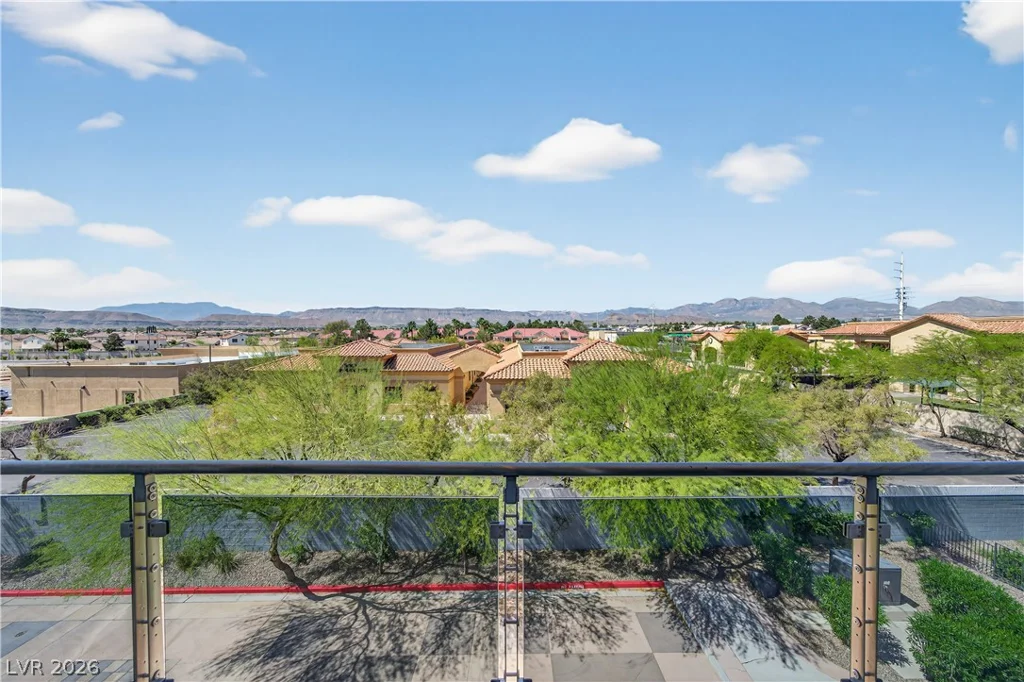 8925 Flamingo, Las Vegas, NV 89147