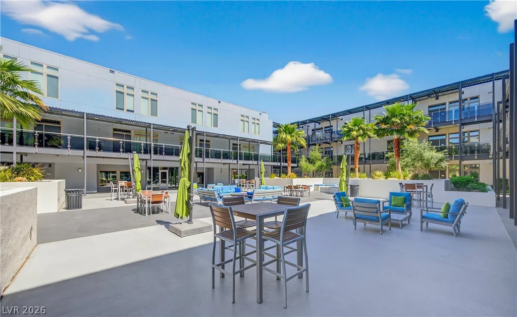 8925 Flamingo, Las Vegas, NV 89147