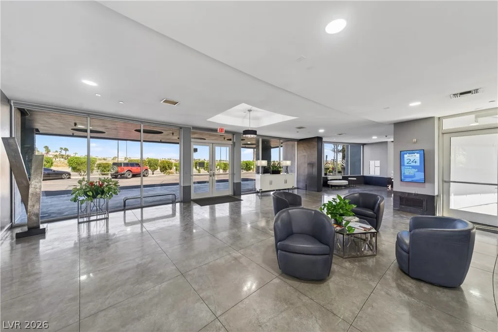 8925 Flamingo, Las Vegas, NV 89147
