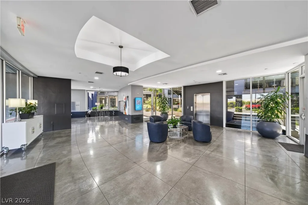 8925 Flamingo, Las Vegas, NV 89147