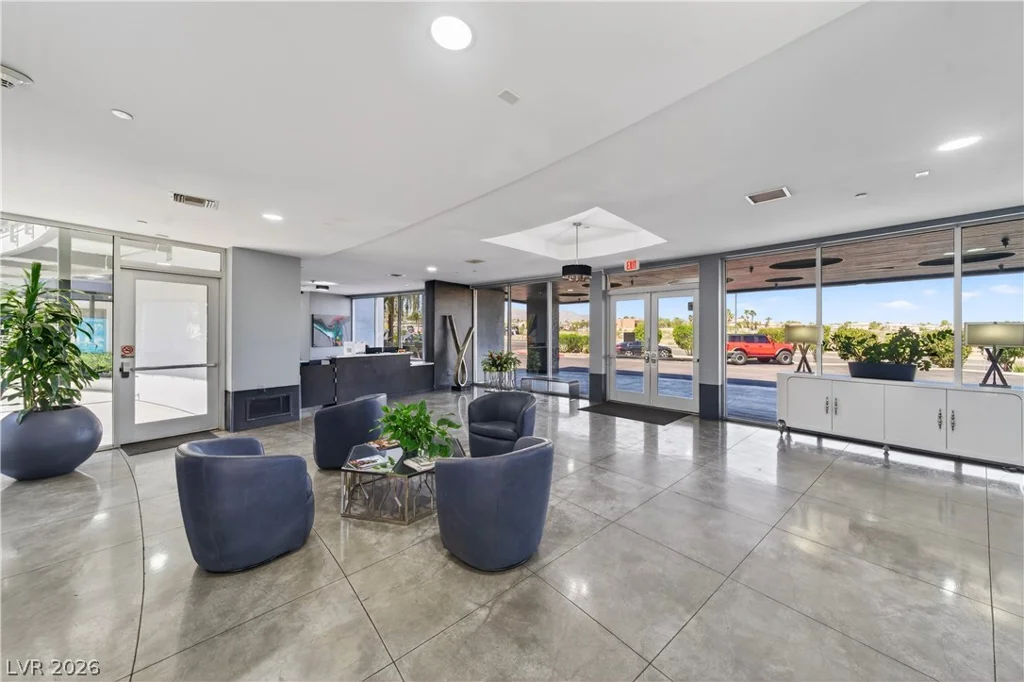8925 Flamingo, Las Vegas, NV 89147