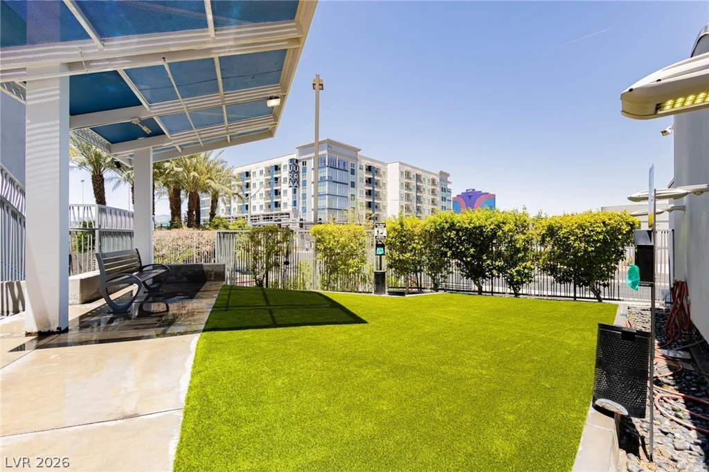 4575 Dean Martin, Las Vegas, NV 89103