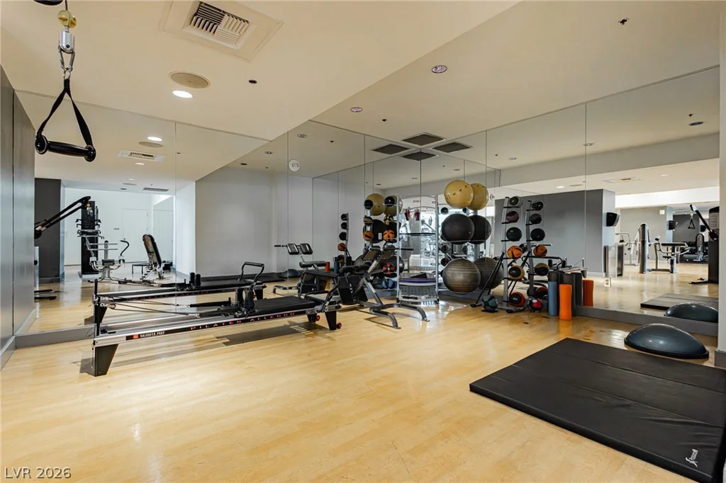 4575 Dean Martin, Las Vegas, NV 89103
