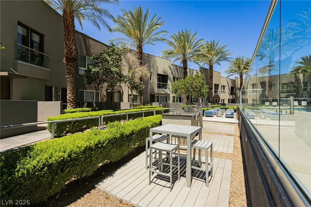 4575 Dean Martin, Las Vegas, NV 89103