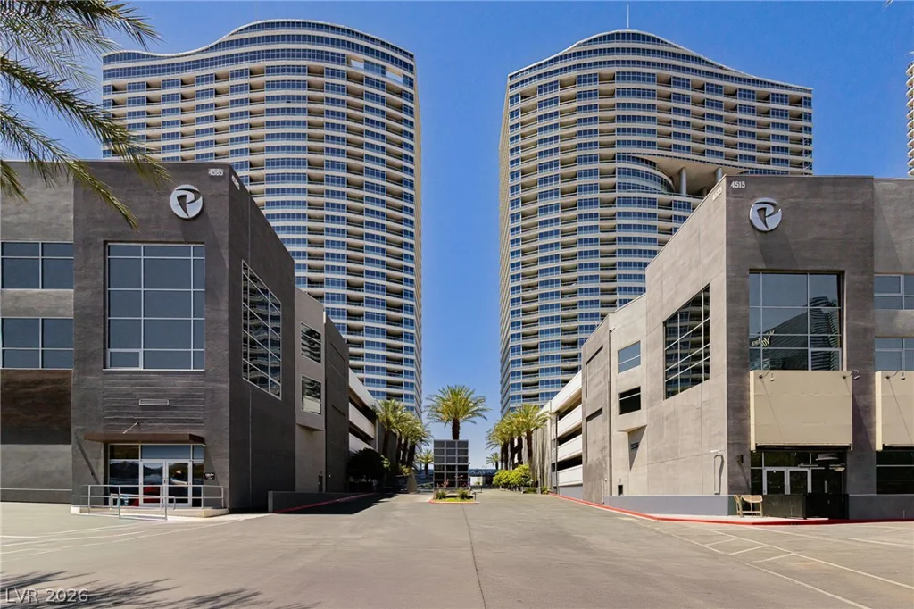 4575 Dean Martin, Las Vegas, NV 89103