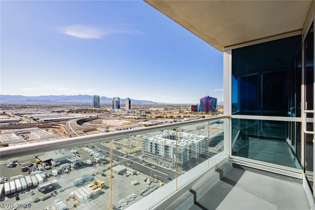 4575 Dean Martin, Las Vegas, NV 89103
