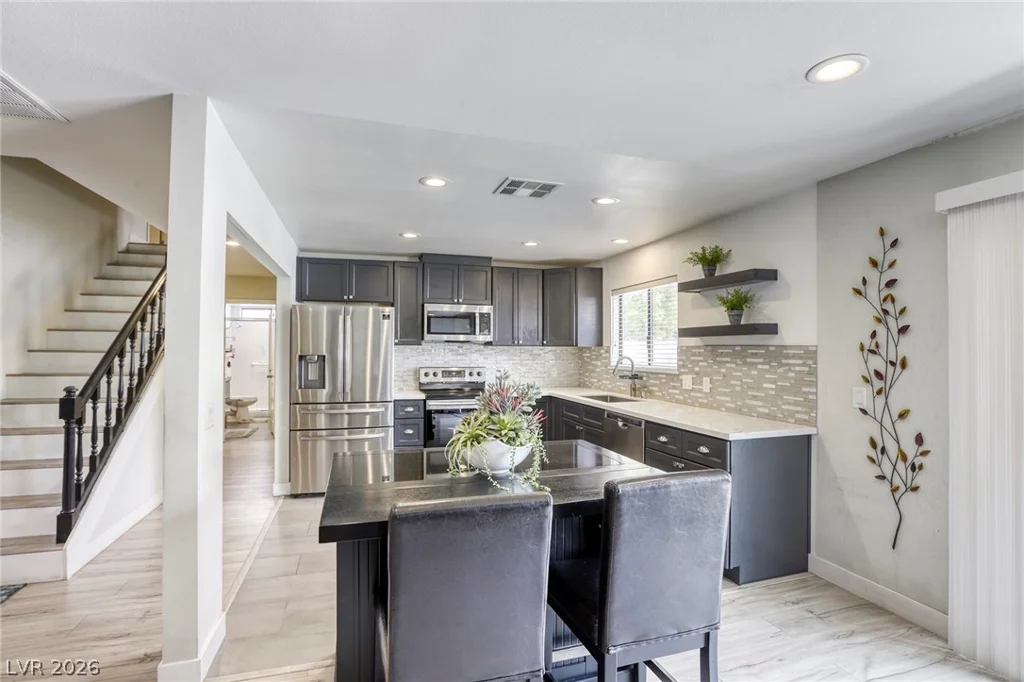 4562 Skyland, Las Vegas, NV 89121