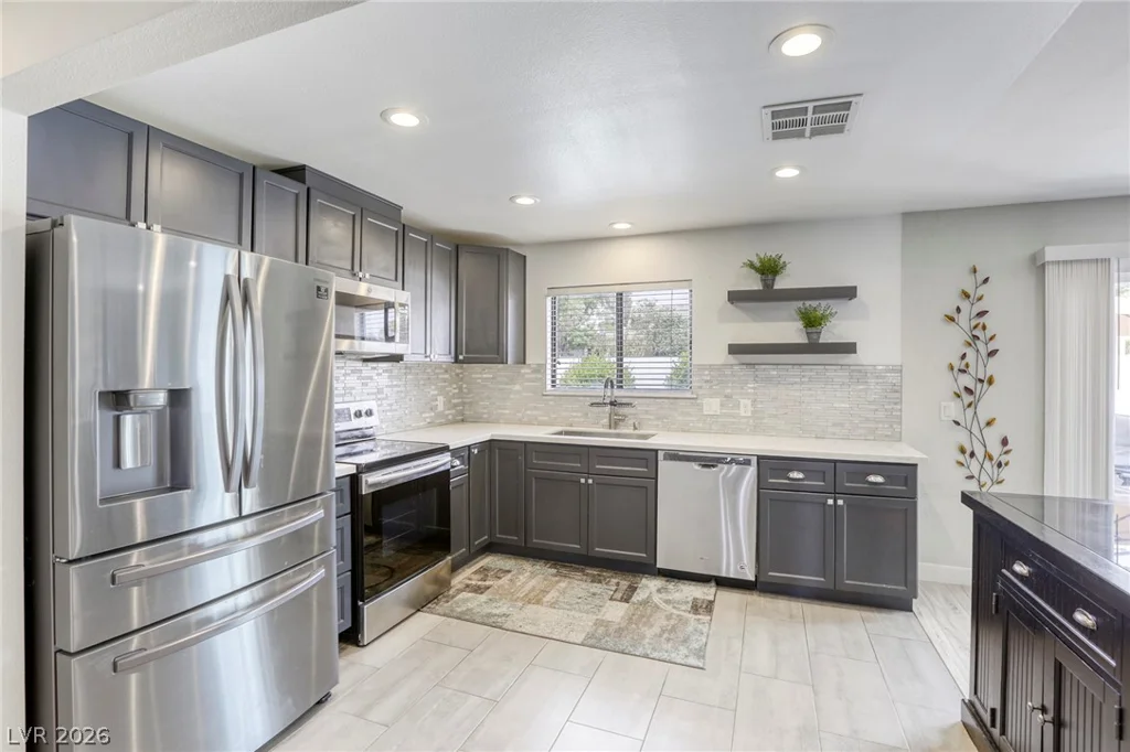 4562 Skyland, Las Vegas, NV 89121