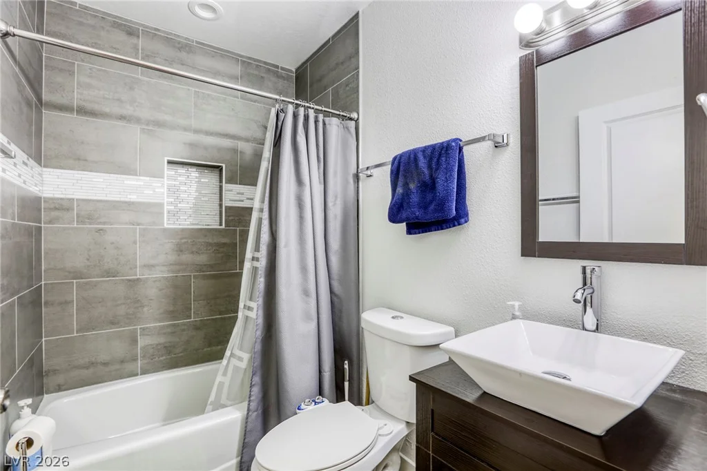 4562 Skyland, Las Vegas, NV 89121