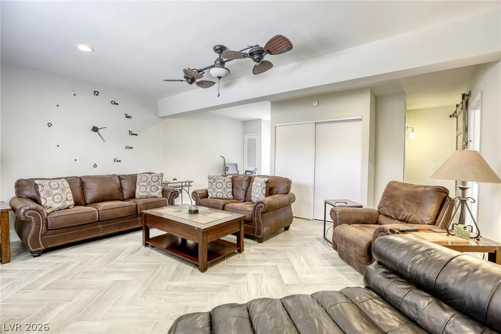 4562 Skyland, Las Vegas, NV 89121