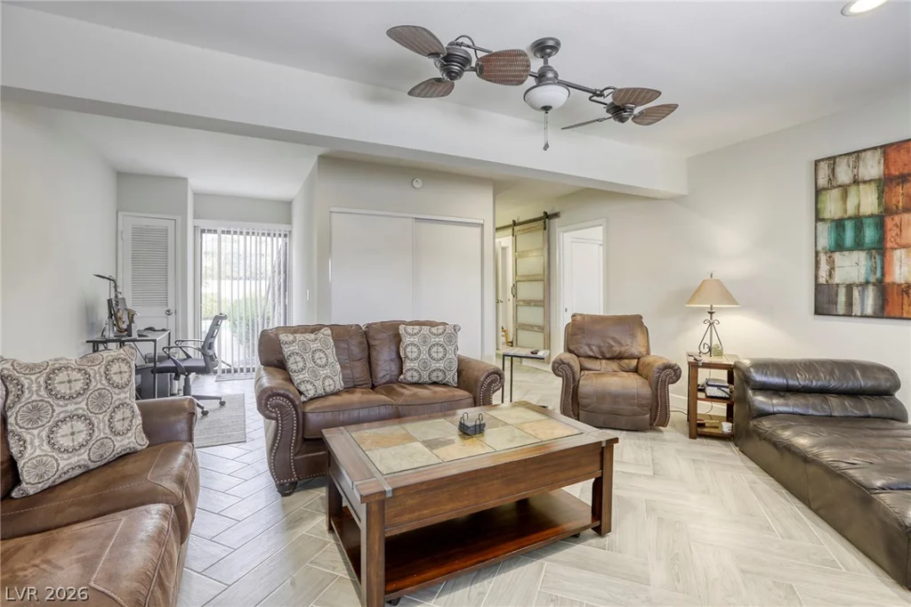 4562 Skyland, Las Vegas, NV 89121