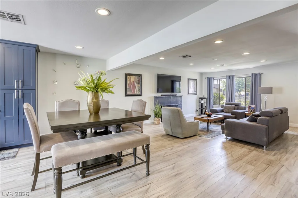 4562 Skyland, Las Vegas, NV 89121