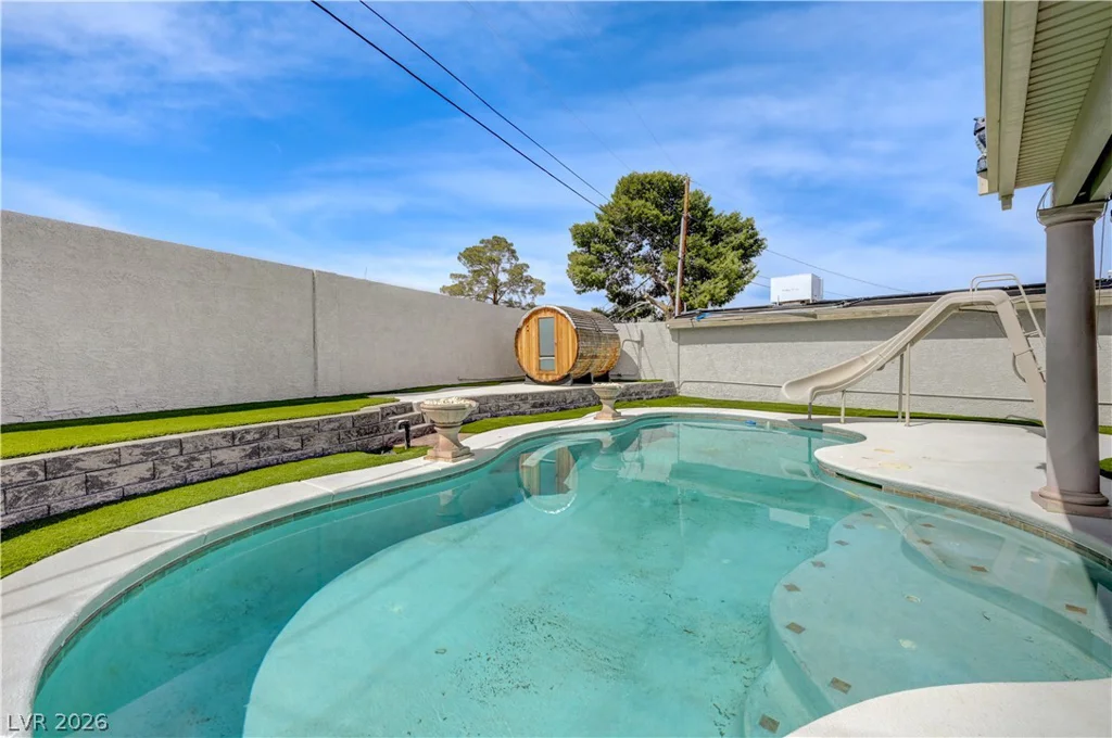 631 Robin, Henderson, NV 89015