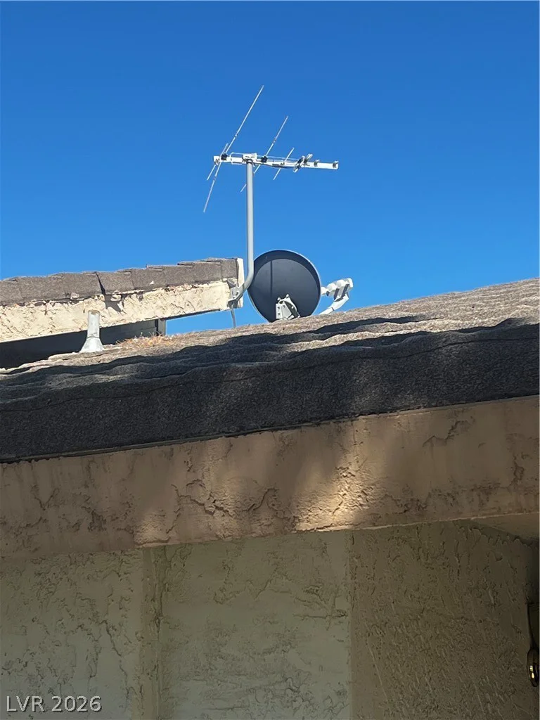 709 Ridgemount, Las Vegas, NV 89107
