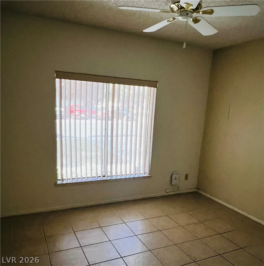 709 Ridgemount, Las Vegas, NV 89107