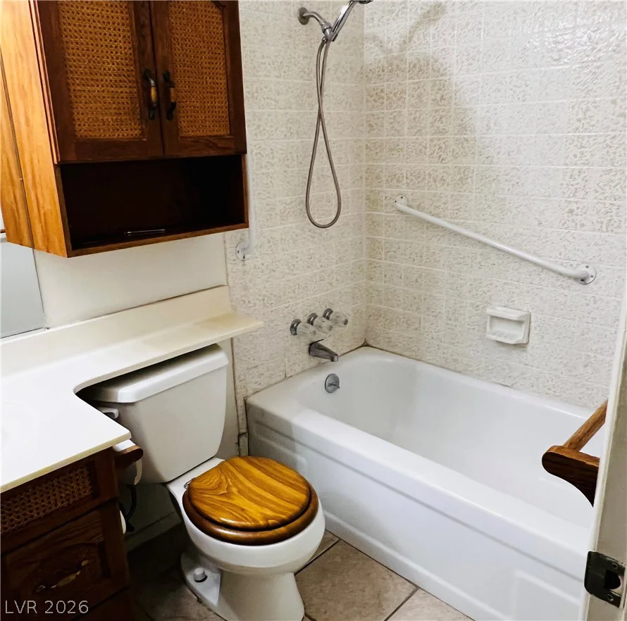 709 Ridgemount, Las Vegas, NV 89107