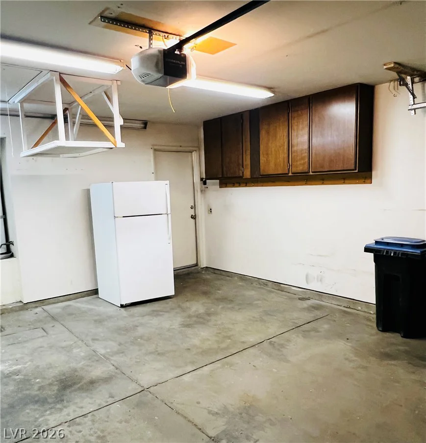 709 Ridgemount, Las Vegas, NV 89107