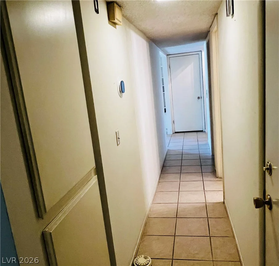 709 Ridgemount, Las Vegas, NV 89107