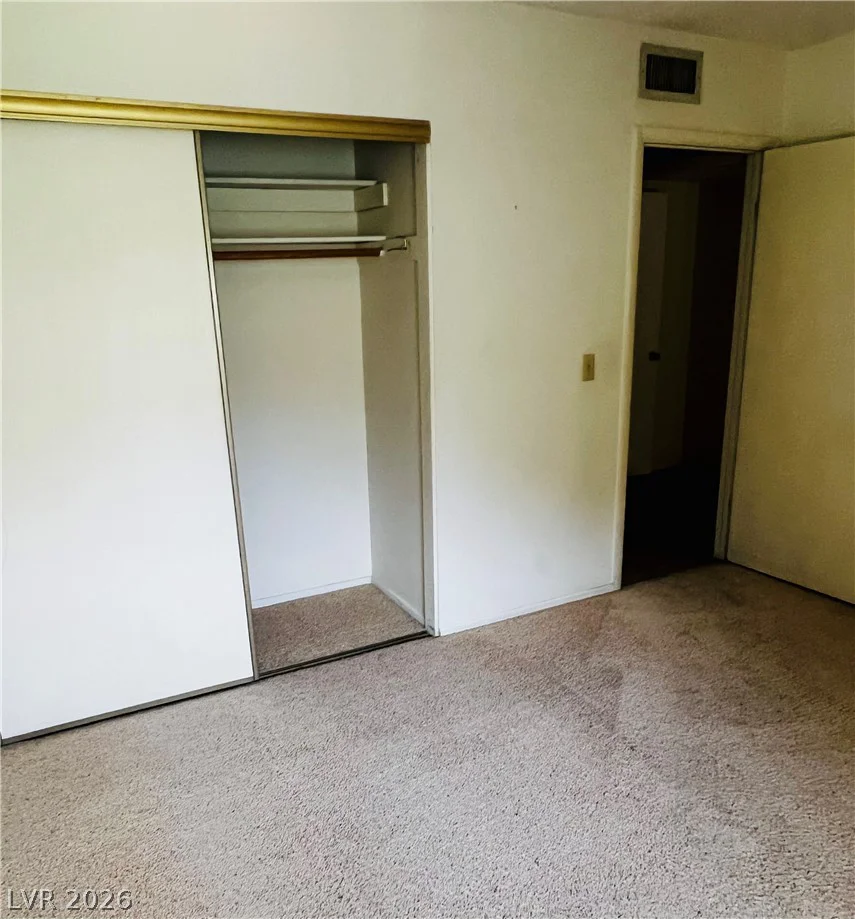 709 Ridgemount, Las Vegas, NV 89107