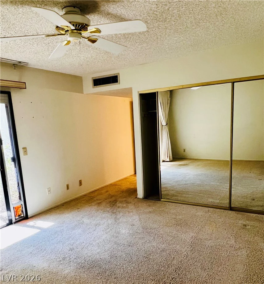 709 Ridgemount, Las Vegas, NV 89107