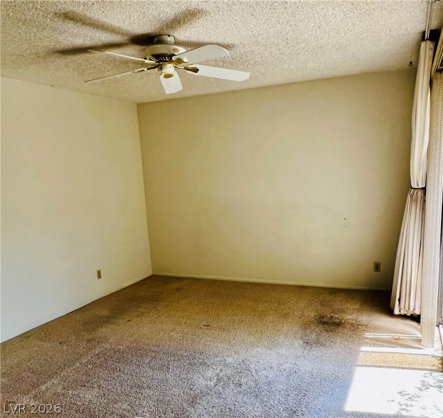 709 Ridgemount, Las Vegas, NV 89107