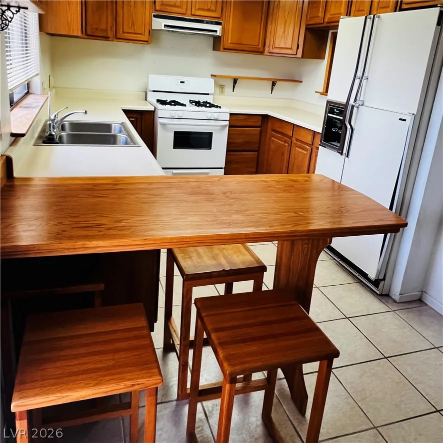 709 Ridgemount, Las Vegas, NV 89107