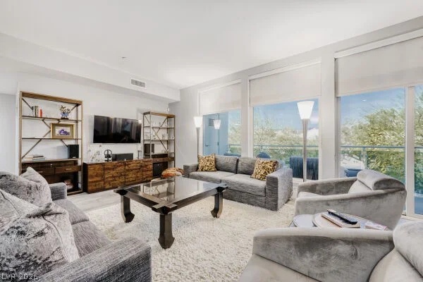 8925 Flamingo, Las Vegas, NV 89147