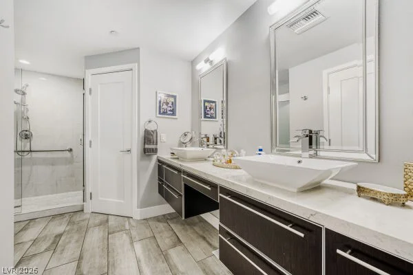 8925 Flamingo, Las Vegas, NV 89147