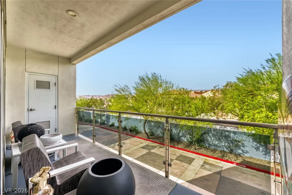 8925 Flamingo, Las Vegas, NV 89147