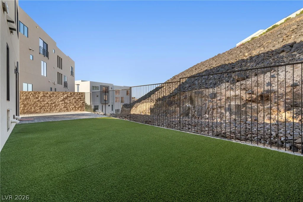 442 Serenity Point, Henderson, NV 89012